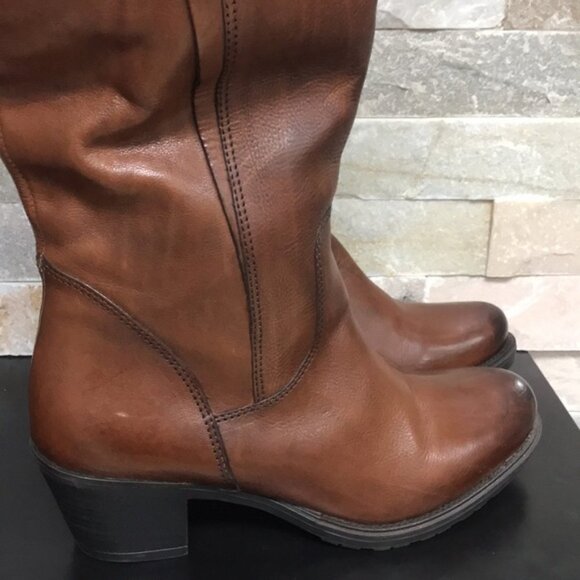 Clarks Maymie Stellar Knee High Boot (H79-M) - Picture 9 of 13